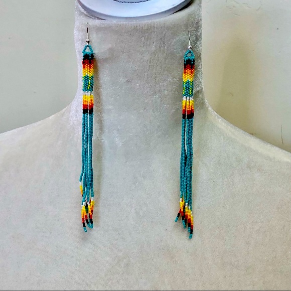 SOLD Turquoise Native American style beaded earrings - Picture 3 of 4